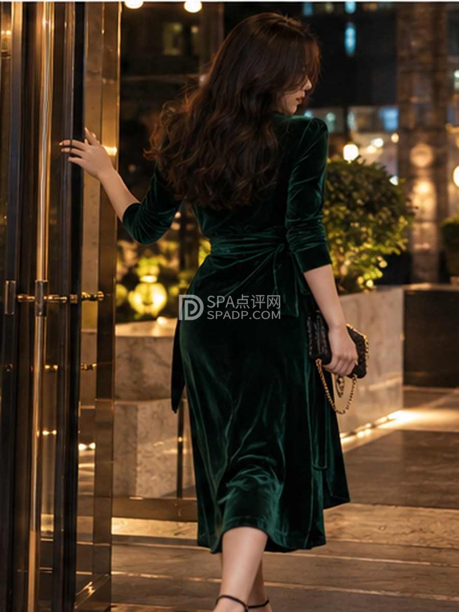 🍷秋夜约会:五套贴身剪裁女装,把每一次回头都留在酒店门口🍷-20-穿搭-SPA点评网 🍷秋夜约会:五套贴身剪裁女装,把每一次回头都留在酒店门口🍷-20-穿搭-SPA点评网