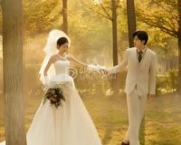 八月铭人婚纱摄影