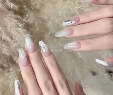 五月美甲（金锣湾商业中心A座店）